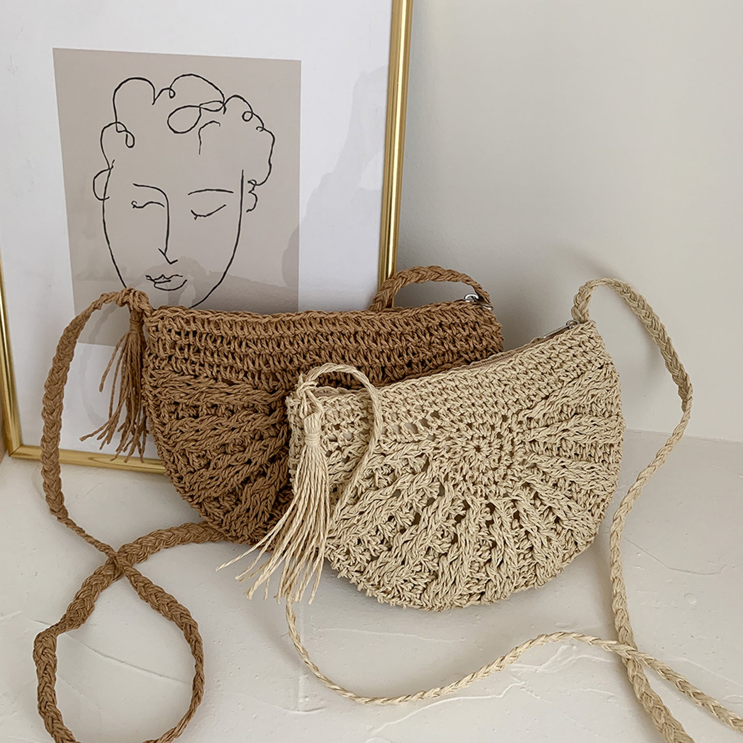 Borsa estiva in paglia intrecciata